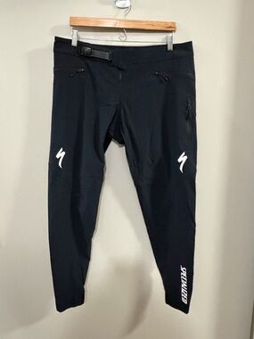 Men's Specialized Trail Logo Pants, a high-performance mountain biking pant. 36